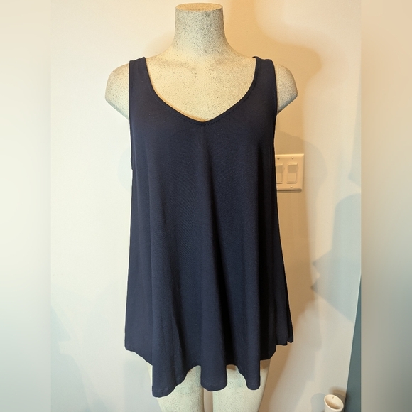 Navy Viscose curve hem V top MAT FASHION Europe Woman's OS - Picture 4 of 14